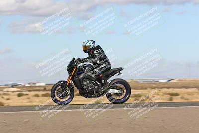 media/Nov-03-2024-TrackDaz (Sun) [[44580f4982]]/B Group/1220pm (Wheelie Bump)/